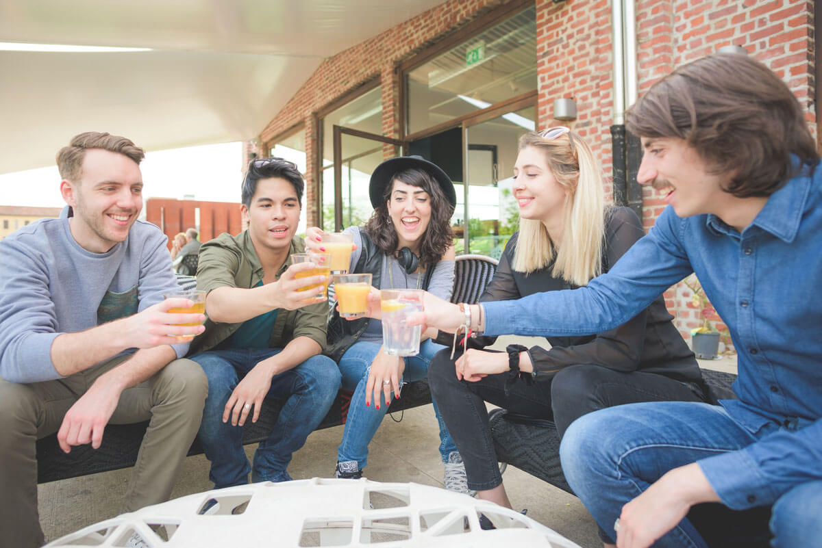 Como o happy hour pode auxiliar sua equipe